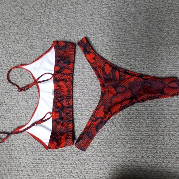 Bathing suit - Picture 2 of 2